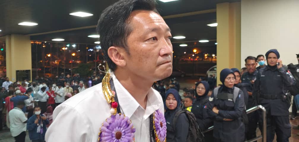 【视频】谢琪清被阻进入计票厅