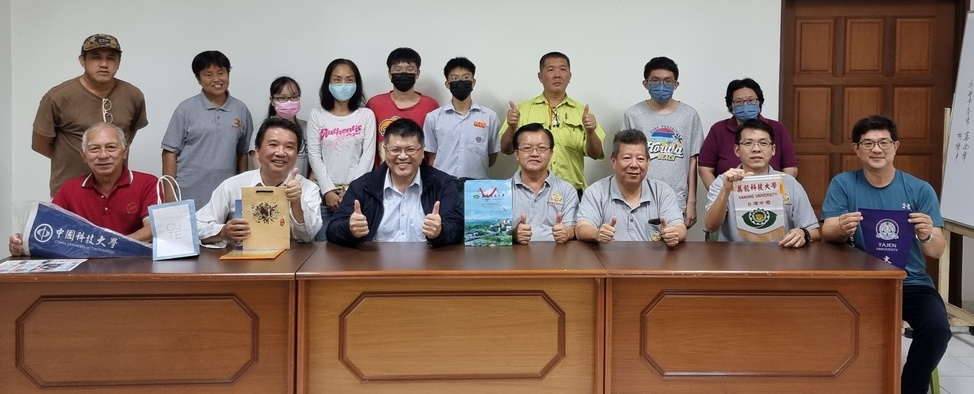 蔡再益促中五毕业生 把握良机参加技职培训