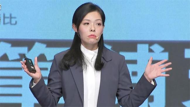 台湾新当选新竹市长 高虹安涉贪列被告