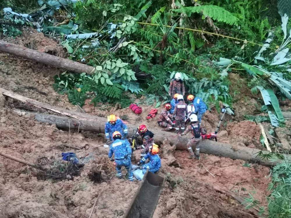 云顶半山路段土崩