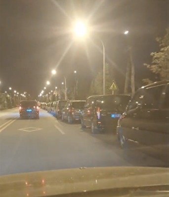 运尸车排长龙