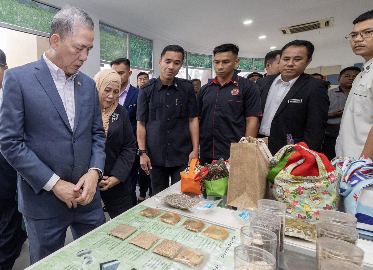 法迪拉:成新兴经济来源 红麻工业发展潜能大