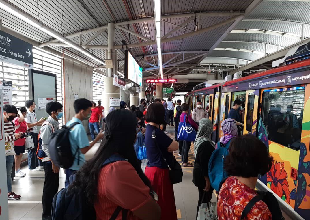 轻快铁站 LRT