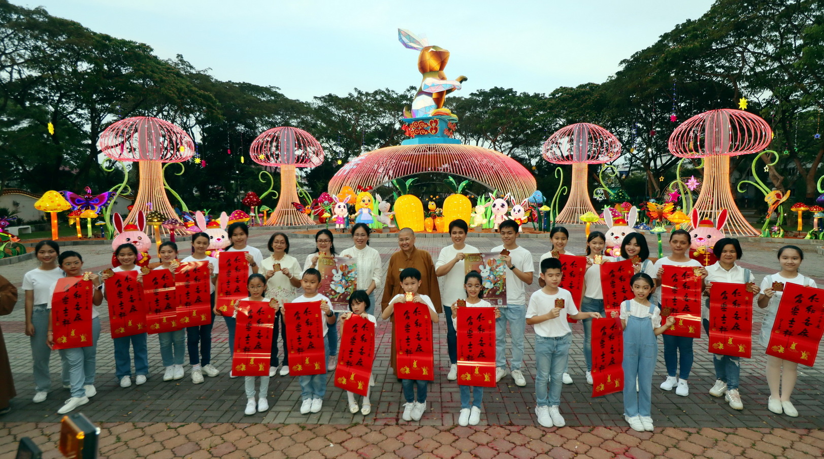 东禅寺新春灯会与花艺展 19日起盛大举行