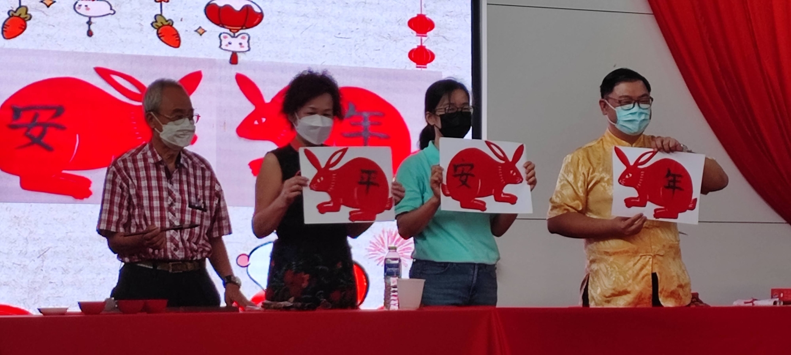 曾运鸿:提高书法水平 挥春赛发扬中华艺术