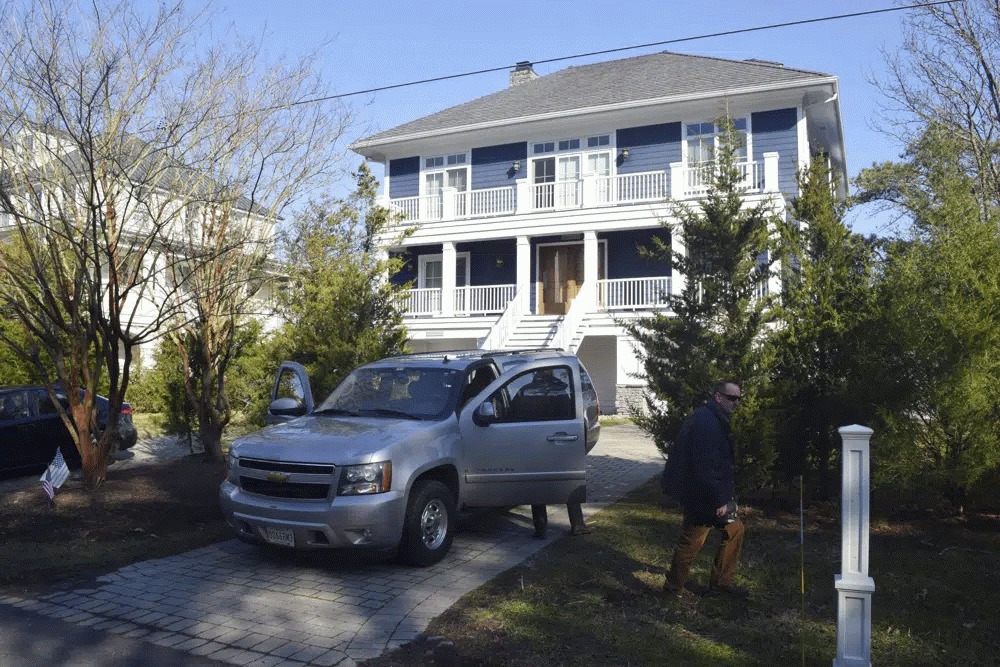 FBI再搜拜登住处3.5小时 未查获机密文件