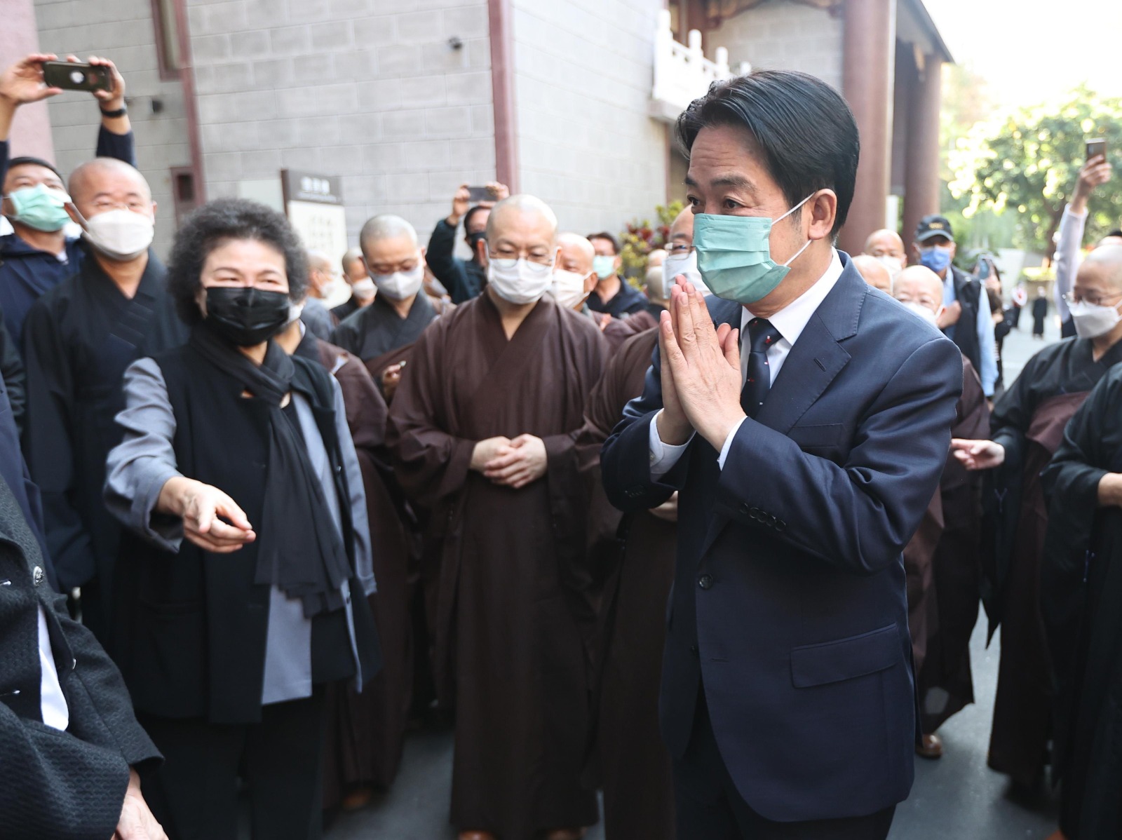 赖清德吊唁星云大师 盼理想功德续流传