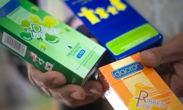 阿富汗禁售避孕用品 塔利班持槍清空藥架