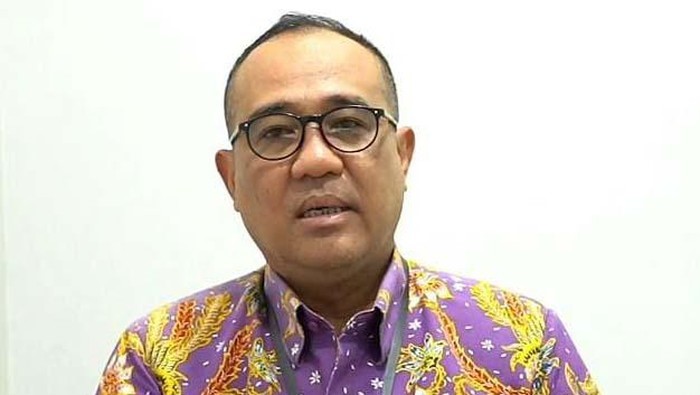 印尼高官儿子打人