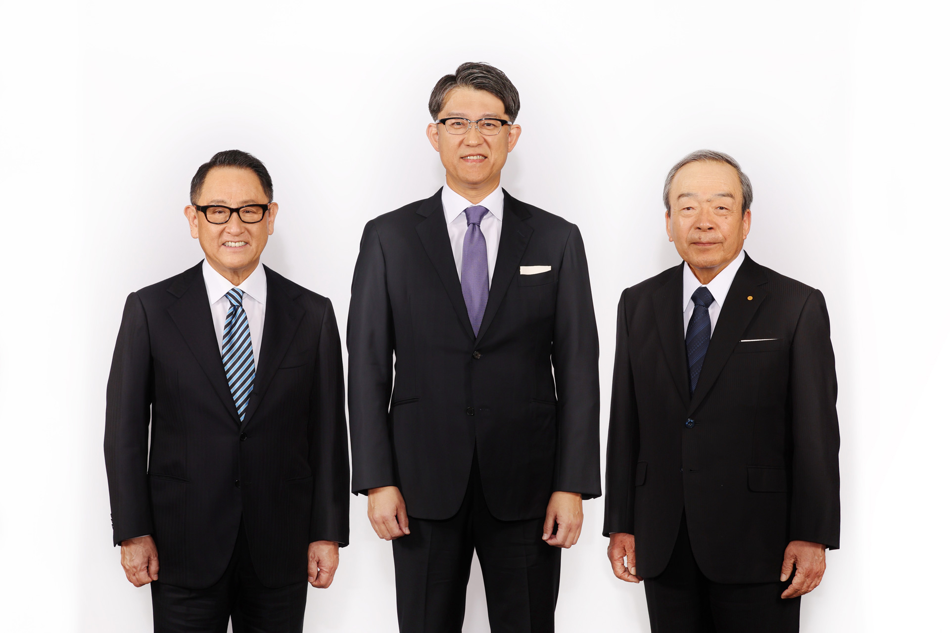 CEO退位“让路”,丰田全力发展电动车?