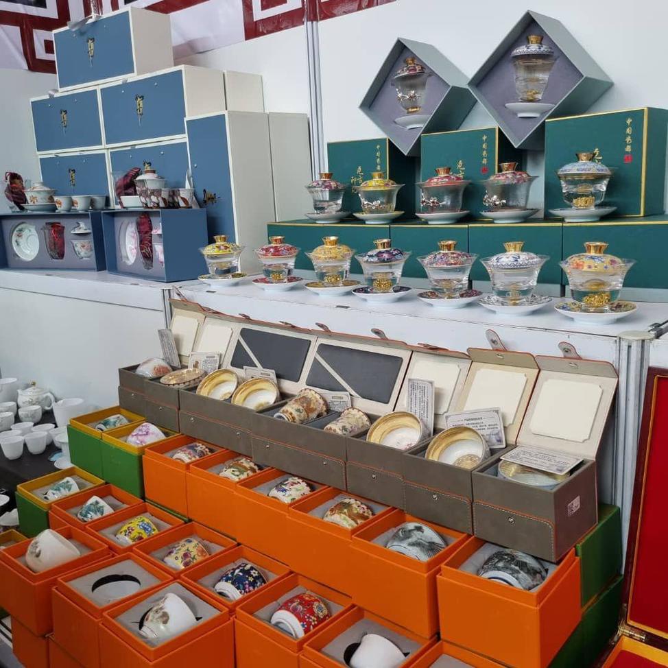 中国逾40单位参与 德化陶瓷专题展会开幕
