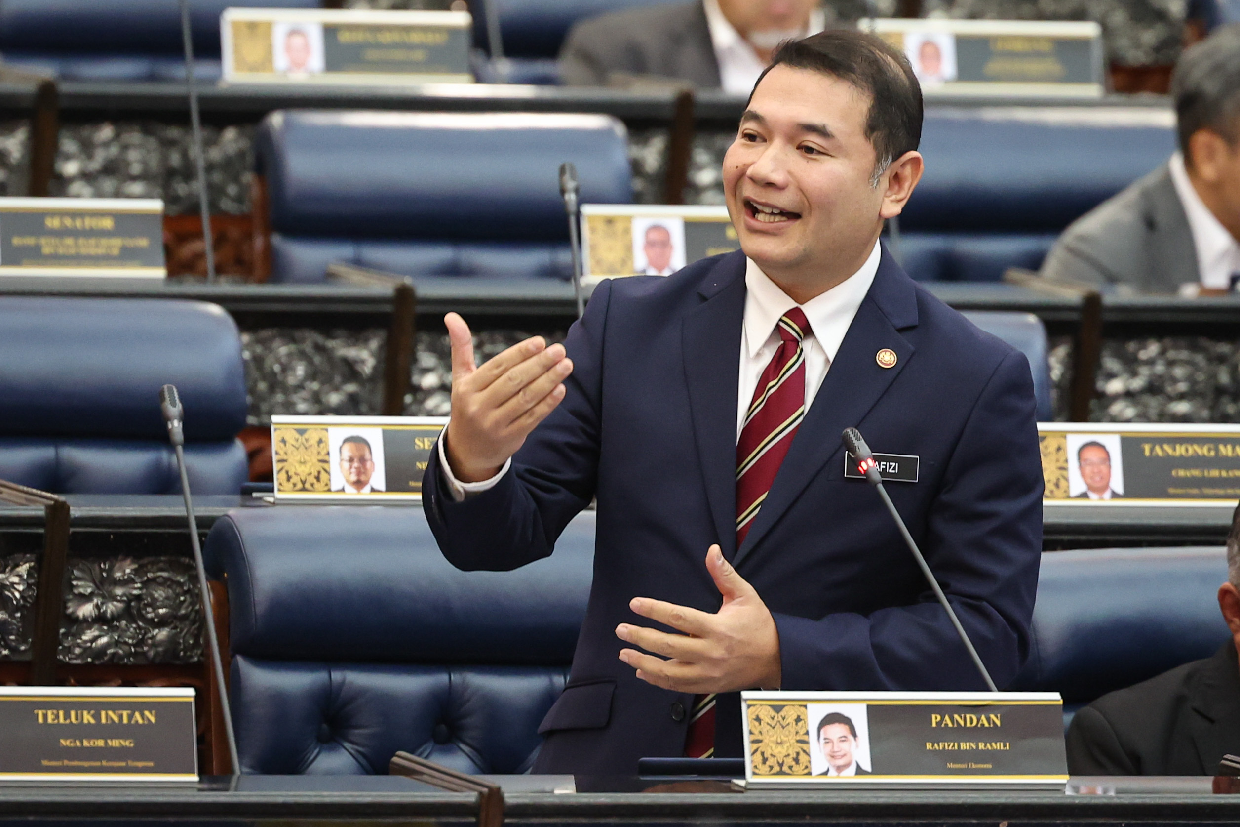 调查M40降为B40 拉非兹:年中公布结果