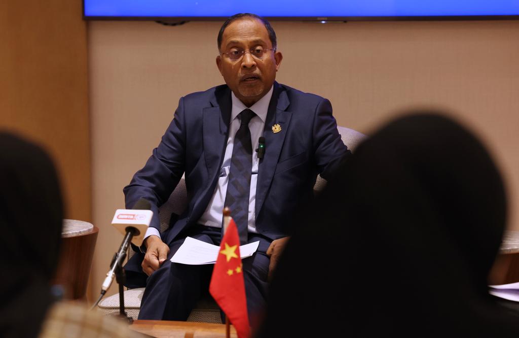 官方中国 占比里