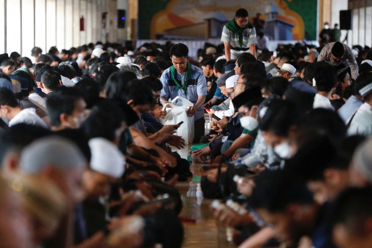 印尼禁公务员聚集开斋 引起回教政党强烈反弹