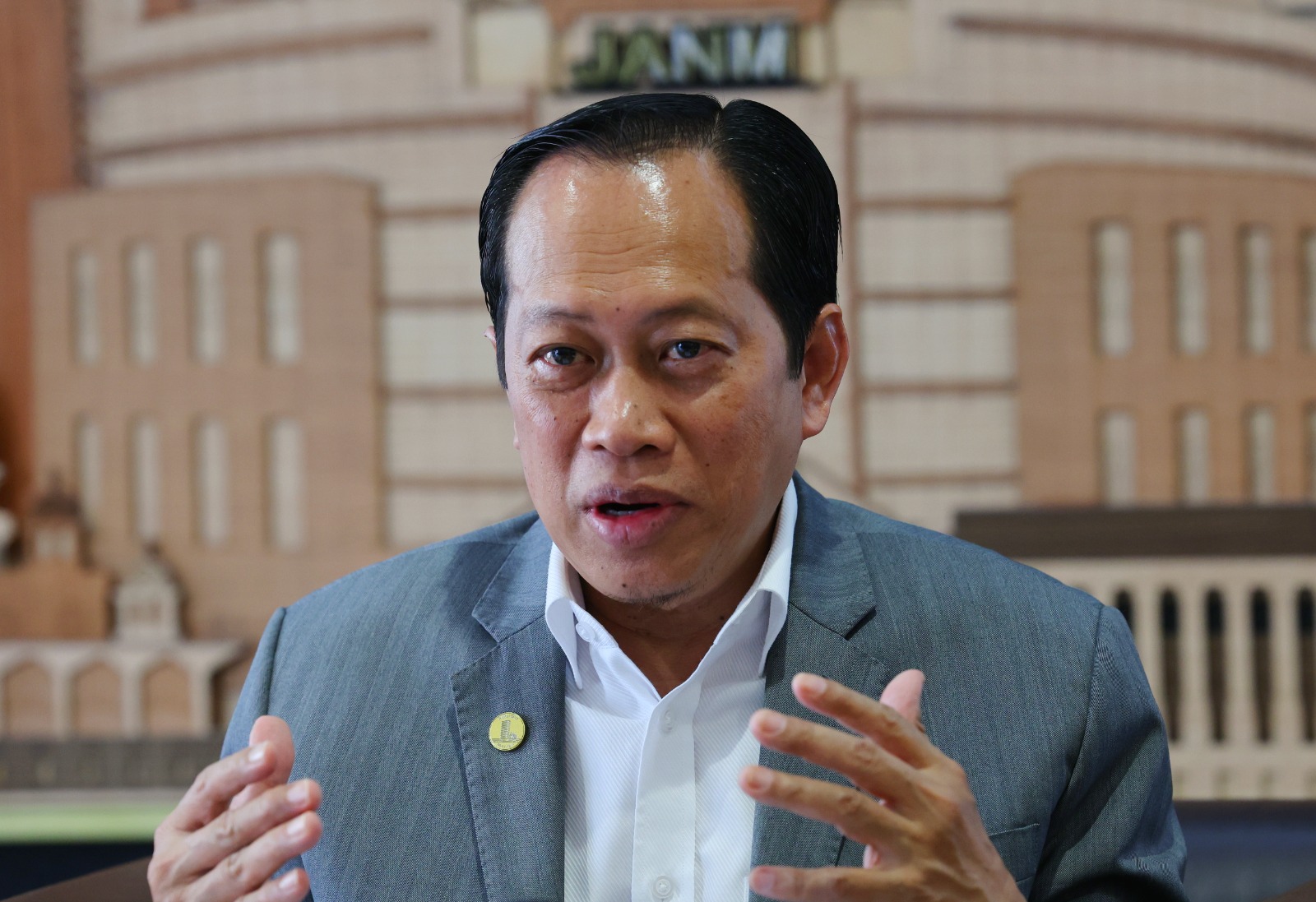 阿末马斯兰 Ahmad Maslan