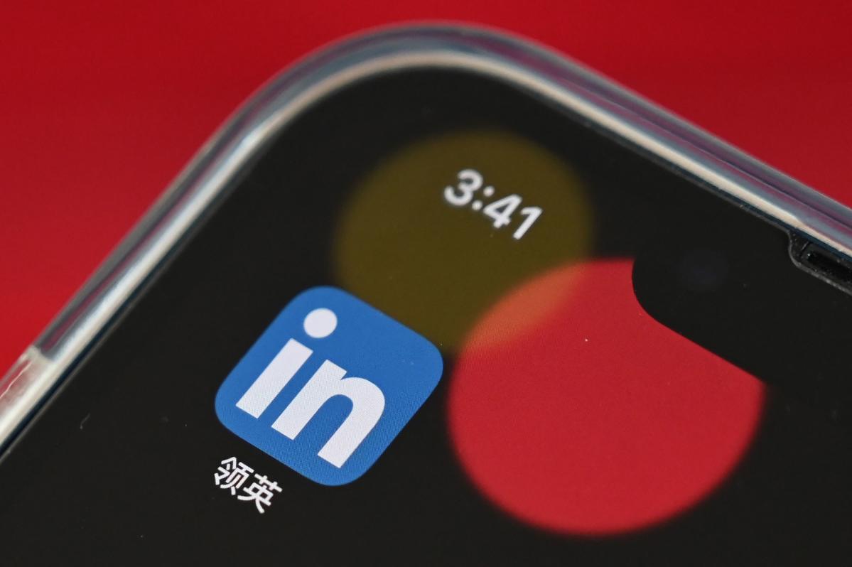 LinkedIn裁员716人 8月关闭中国APP