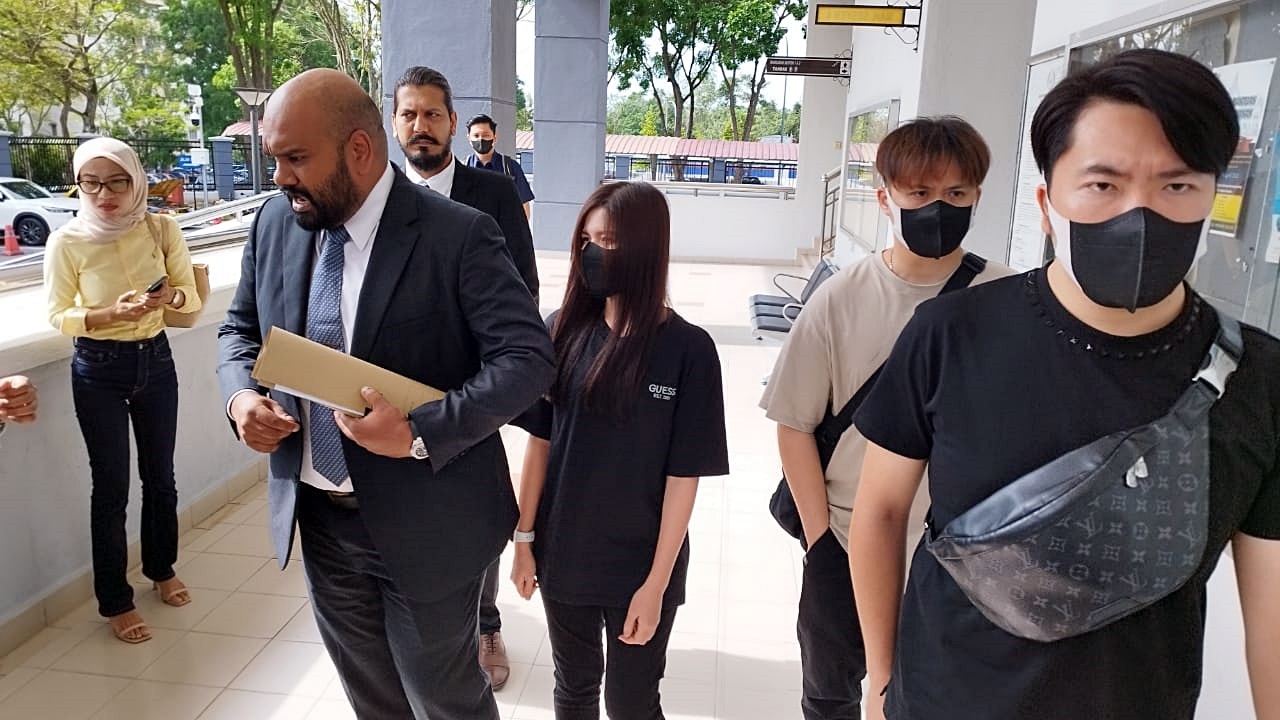 被控贩售无授权机顶盒 女子否认有罪保外候审