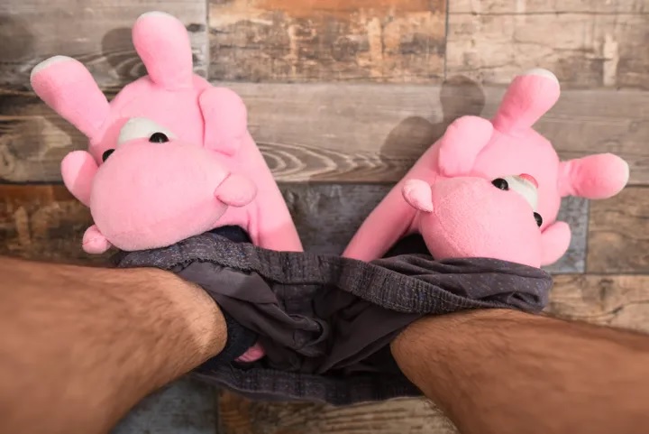 男性站着排尿