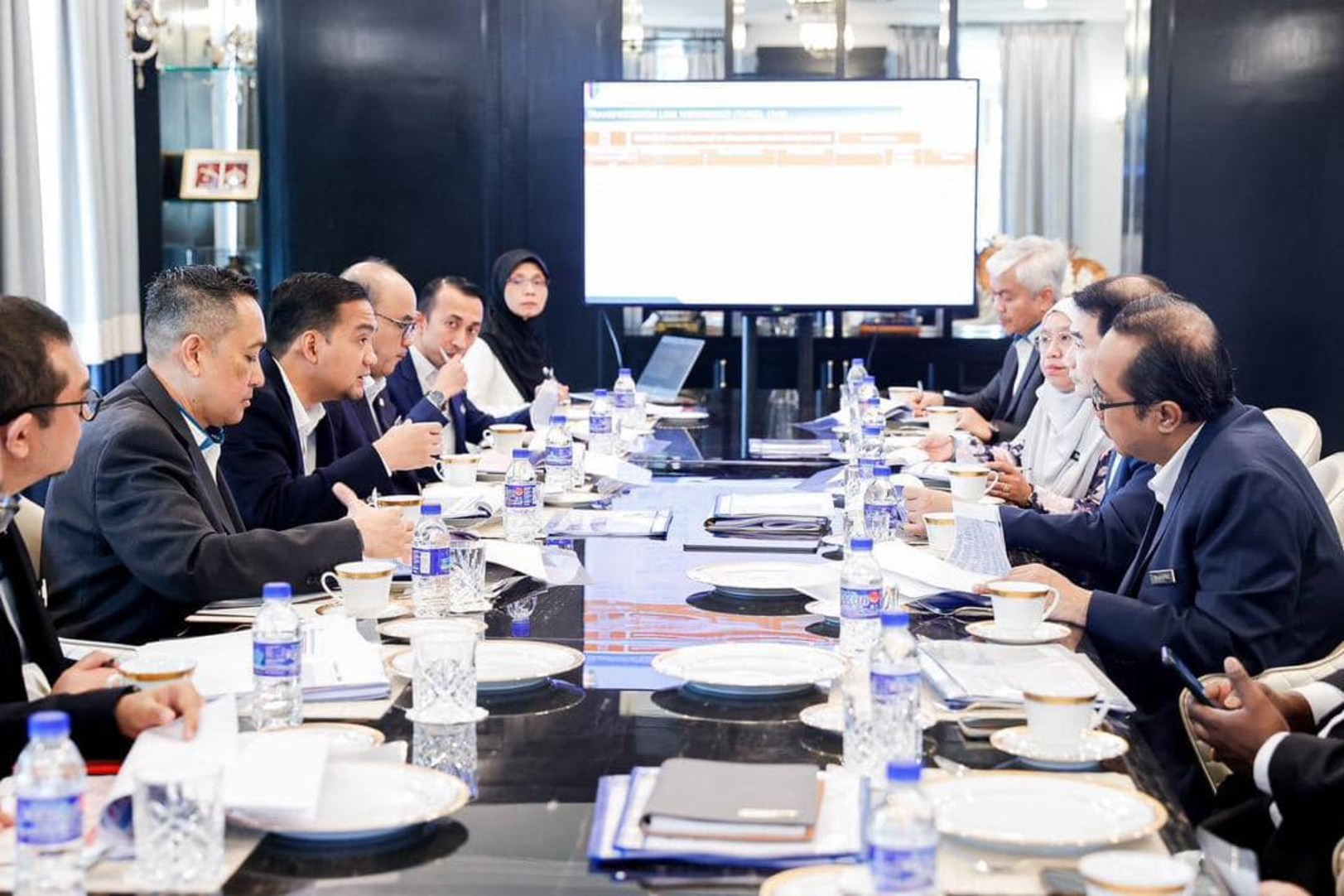 翁哈菲兹 柔佛州政府