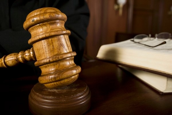 偷车载走5岁童 劳工认绑架偷车罪
