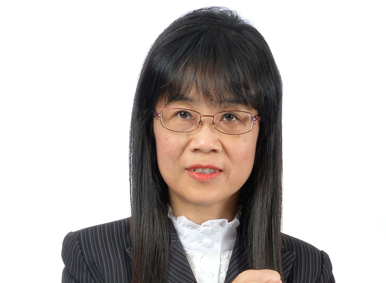 黄友凤吁巫青撤单元教育论 宪法赋予母语教育权利