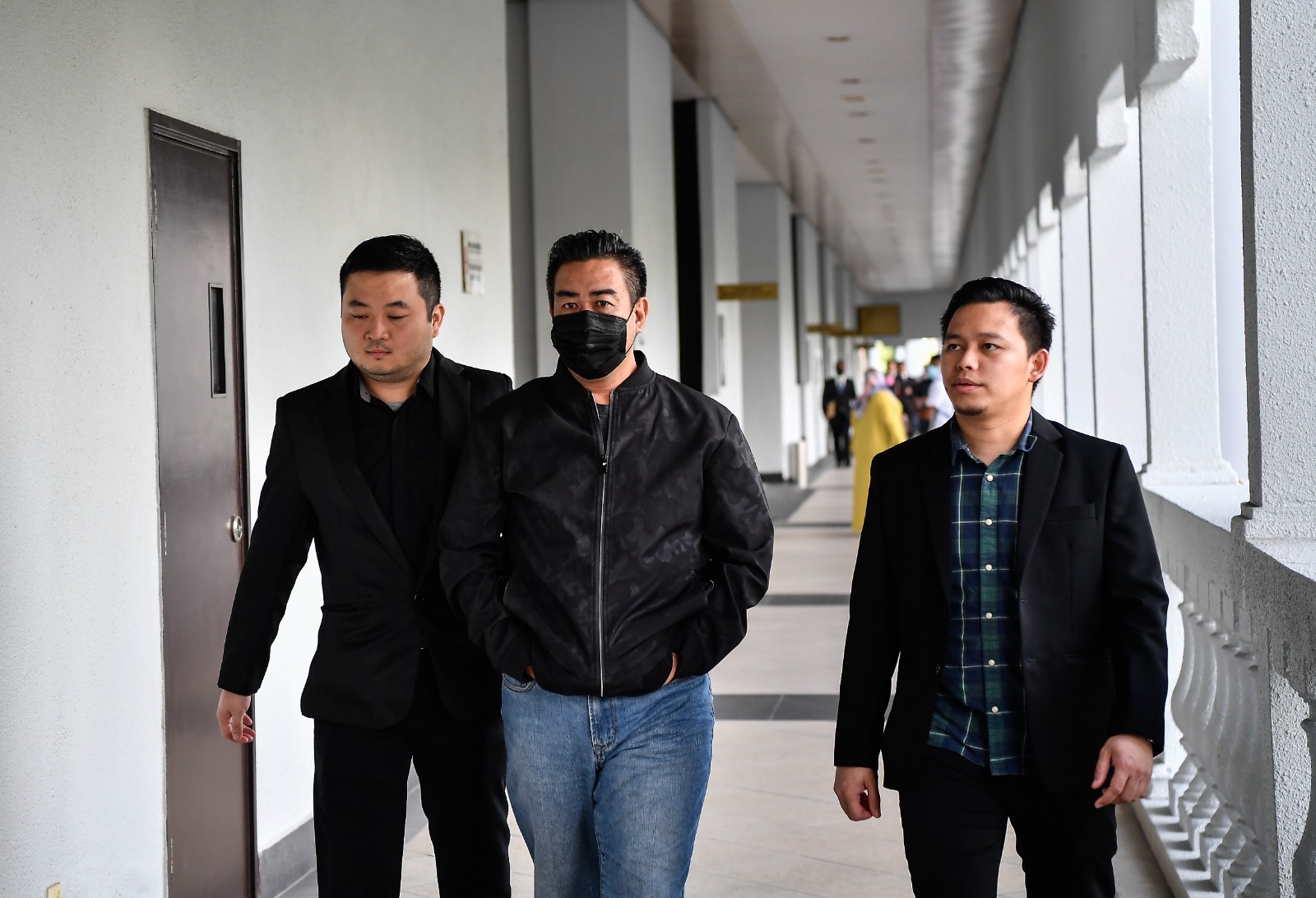 银丰前执行董事伍士超 被反贪会控造假欺诈公司