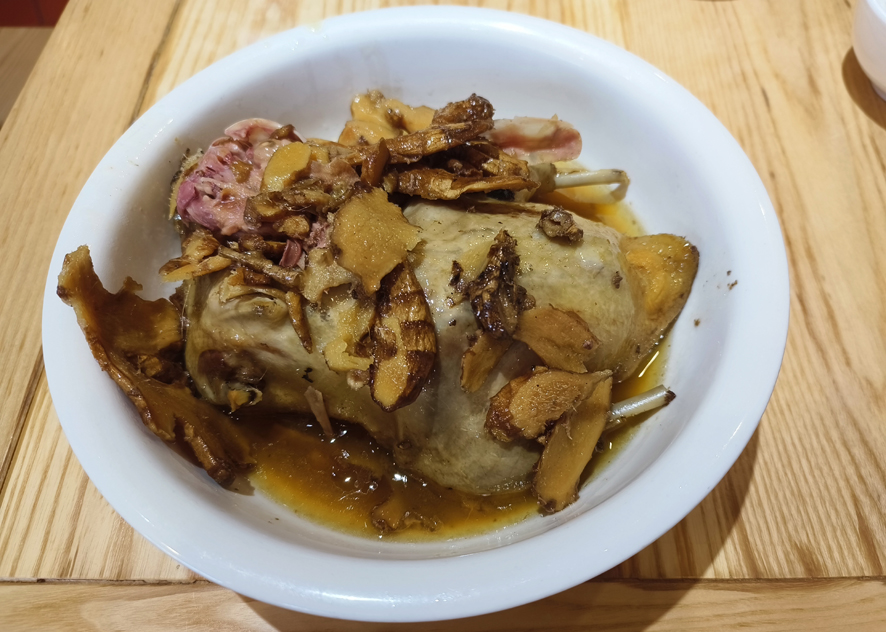古闽派咸鸡传承人 煮一只盐烧姜母鸭