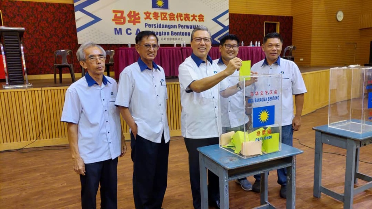 文冬马华选举引关注 廖中莱高票任中央代表