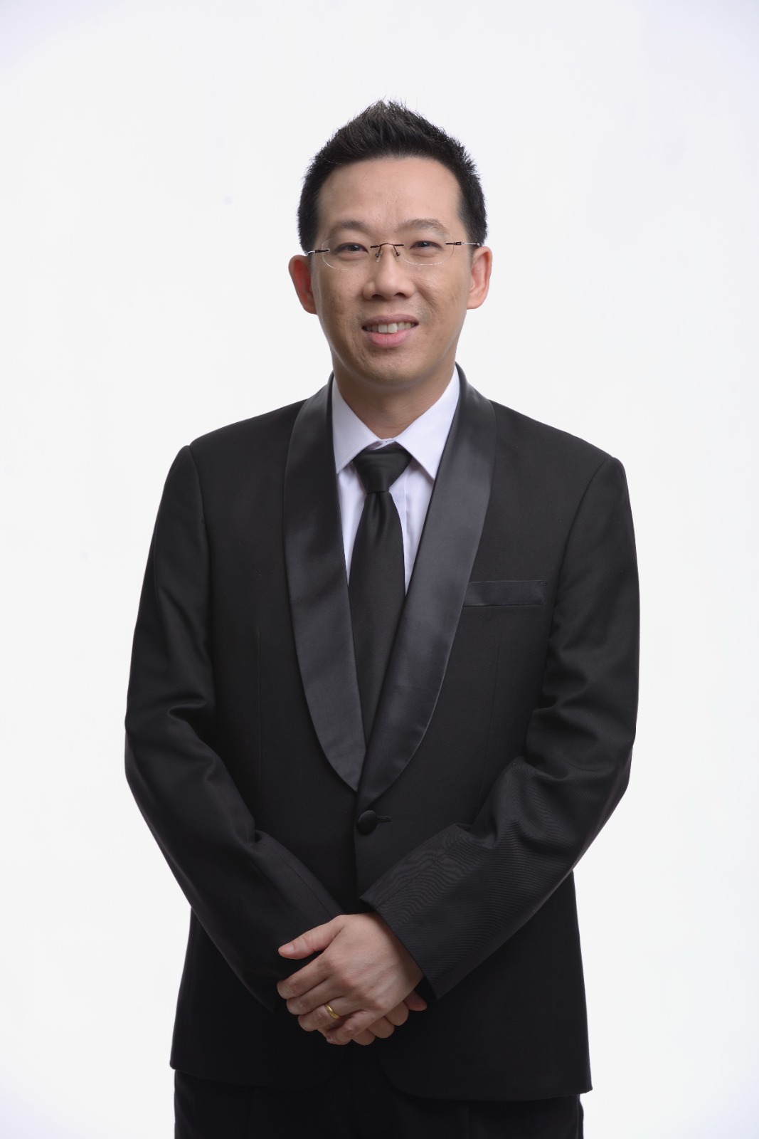 李玟, 轻生, 自杀, 黄国辉, 维特效应, 张国荣,媒体,