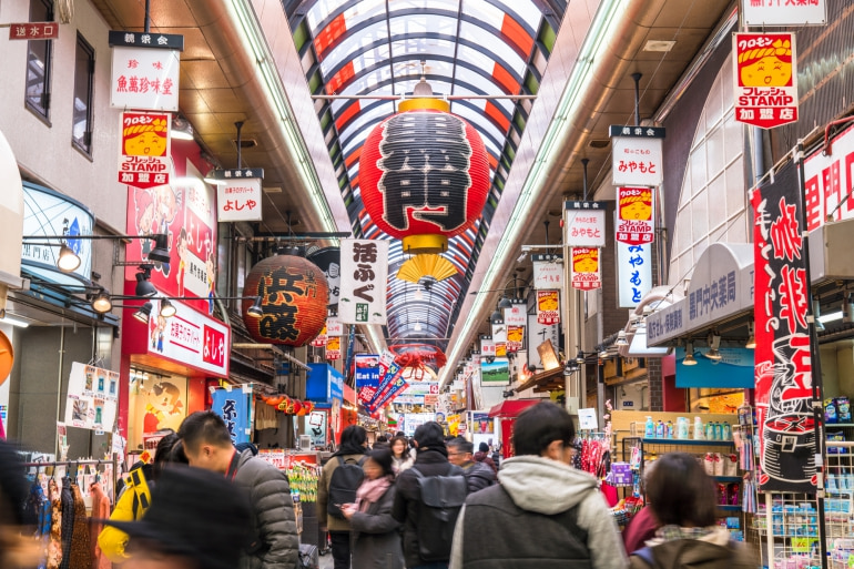 日本黑门市场海鲜贵2倍 被批专坑游客!