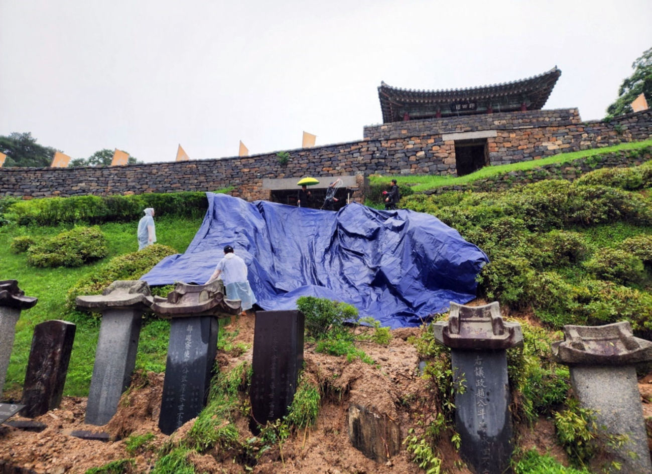 洪水严重破坏古迹 韩国1500年历史城灭顶