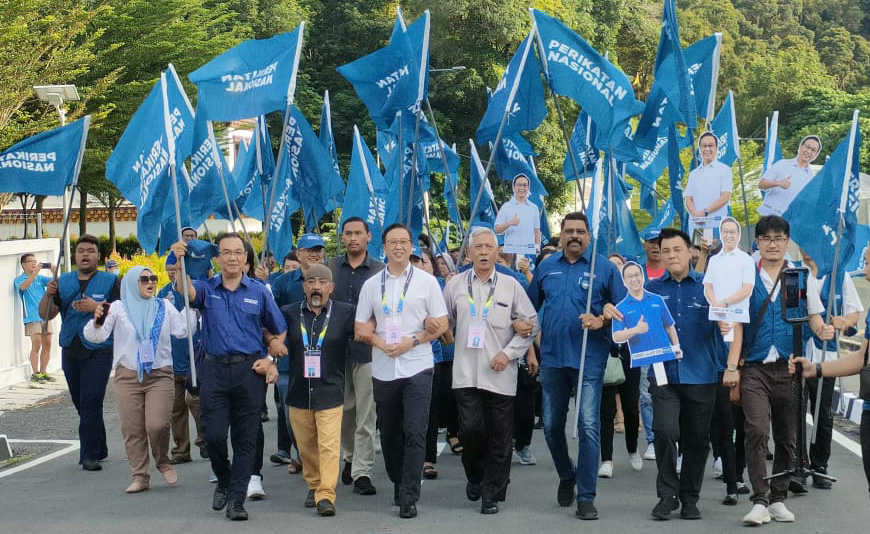 刘华才上阵峇六拜 伊党党员仍感不悦