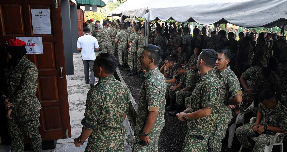 軍警提前投票 截至11am投票率逾50%
