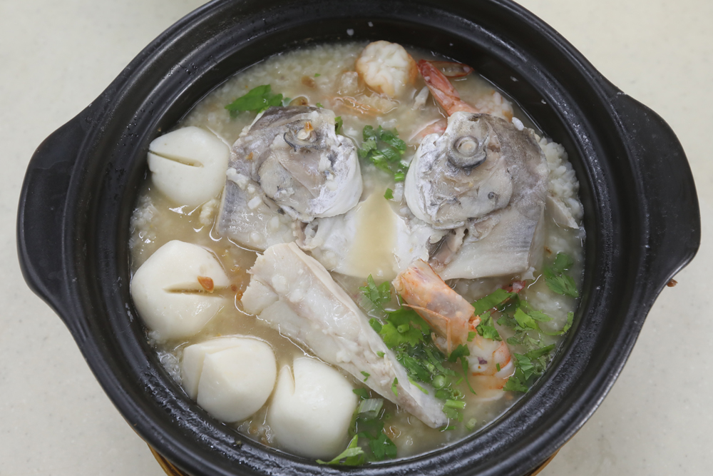太平瓦煲海鲜粥