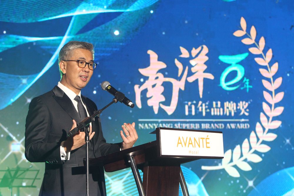 东姑扎夫鲁 南洋百年品牌奖