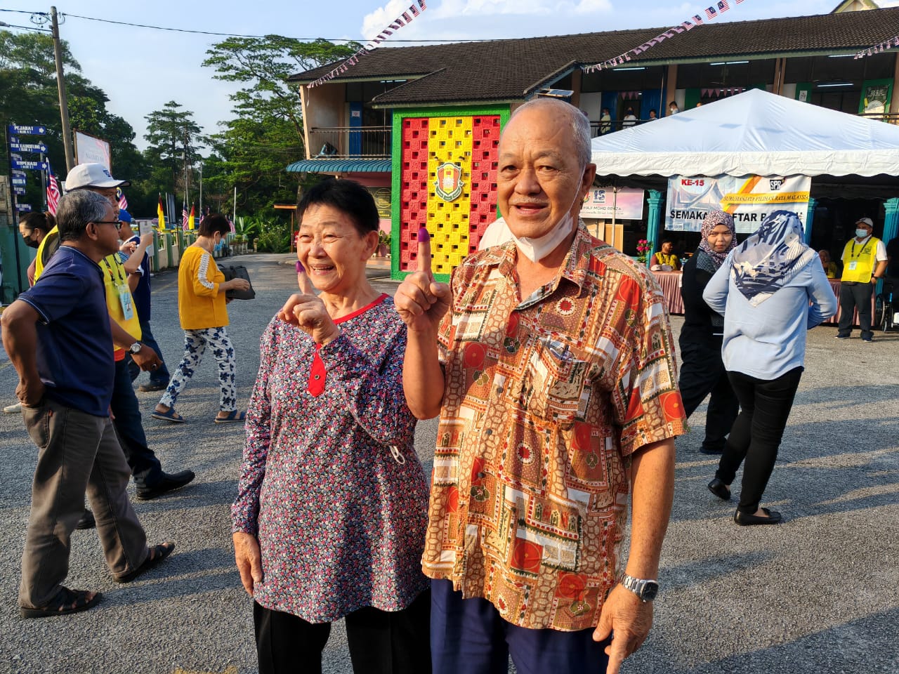 6州选举投票日 小甘密州席