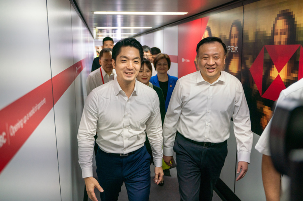 签3合作备忘录 蒋万安抵沪将晤龚正