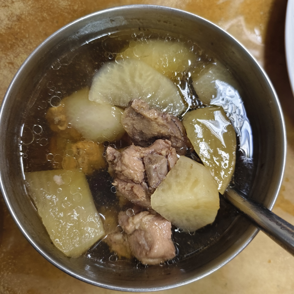 白蘿卜燉湯