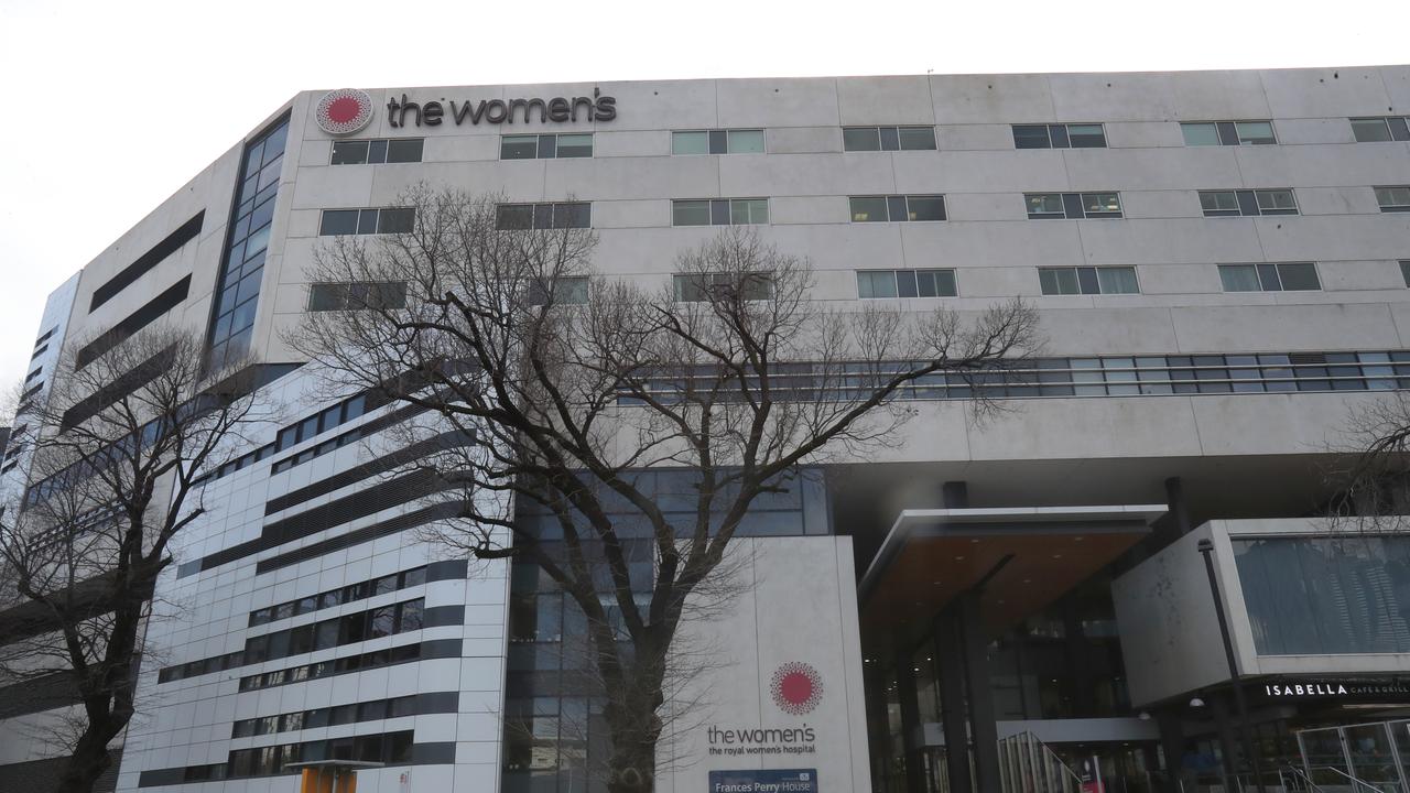 陪妻進產房 男子看到血跡精神受創提告醫院