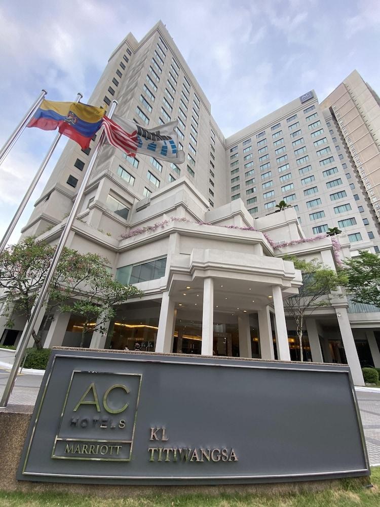 斥资翻新3酒店资产  杨忠礼产托上调租金