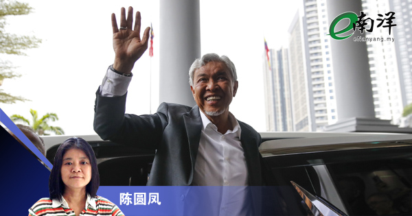 政治就这么现实/陈圆凤