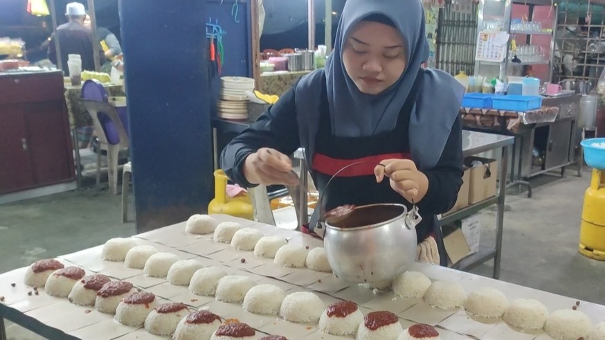 椰浆饭 nasi lemak