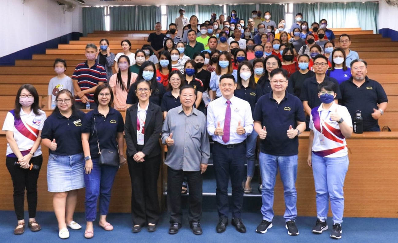 巴生中华独中 沈丽珍 蔡崇伟 陈德林 李勇陞