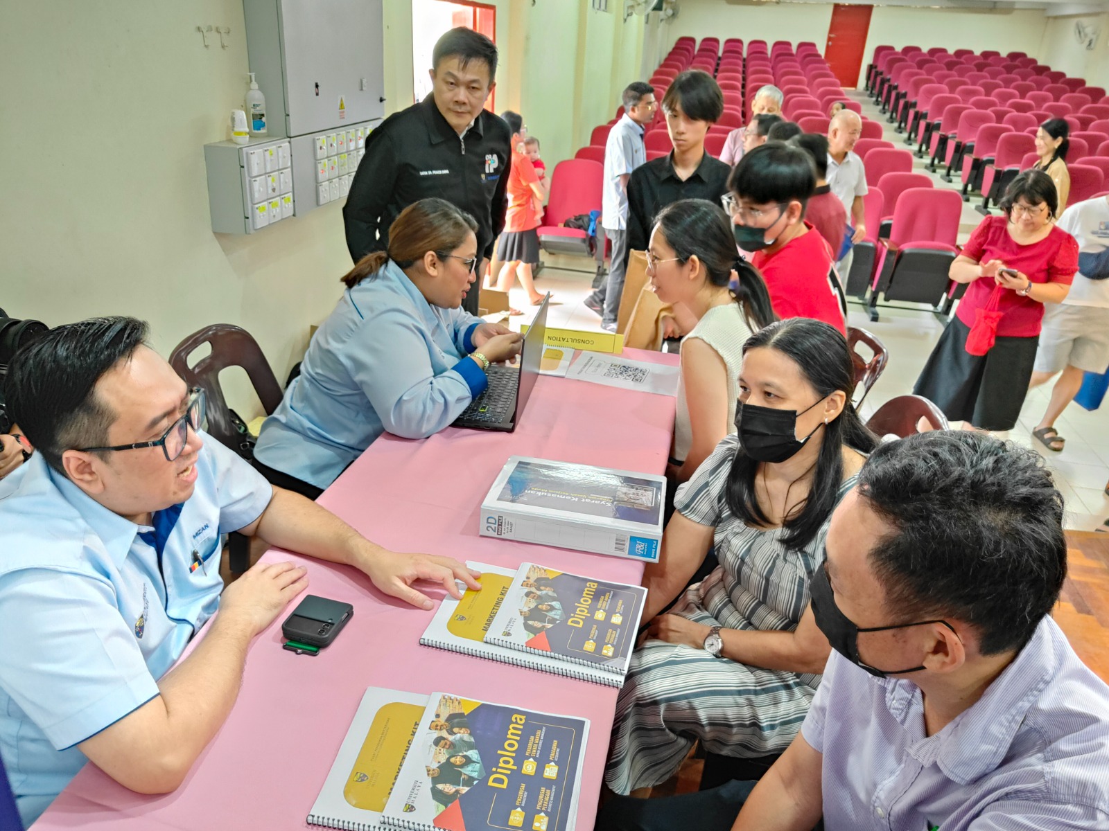 马大学继续教育中心 培华独中办招生说明会