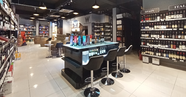 W Wine & Liquor Warehouse 灵市哥打白沙罗开新分店