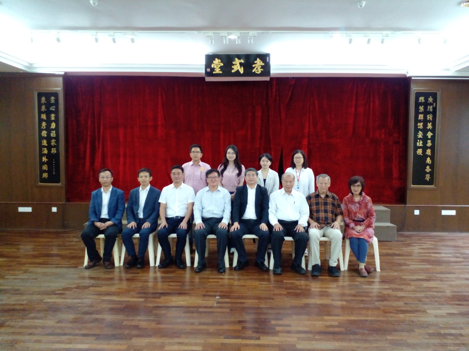 羊城晚报报业集团7人 访雪隆广东会馆