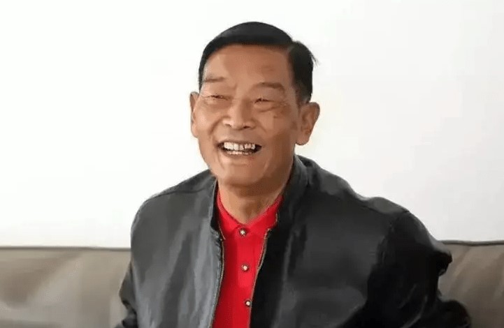 白所成