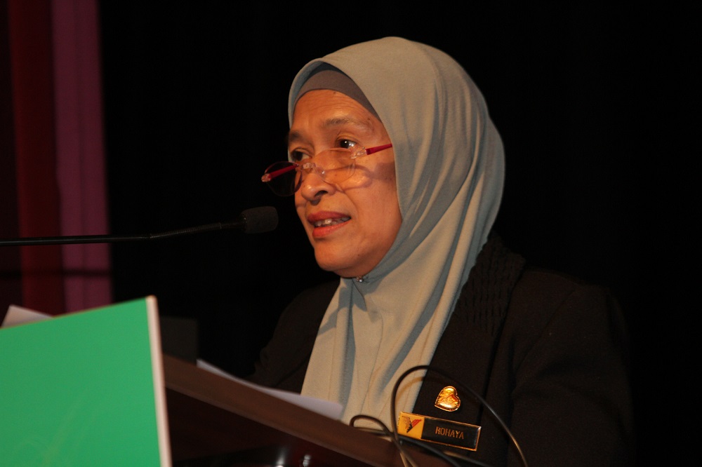 兽医局高级主任罗哈雅