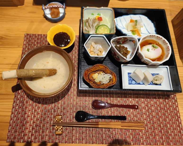 朝食