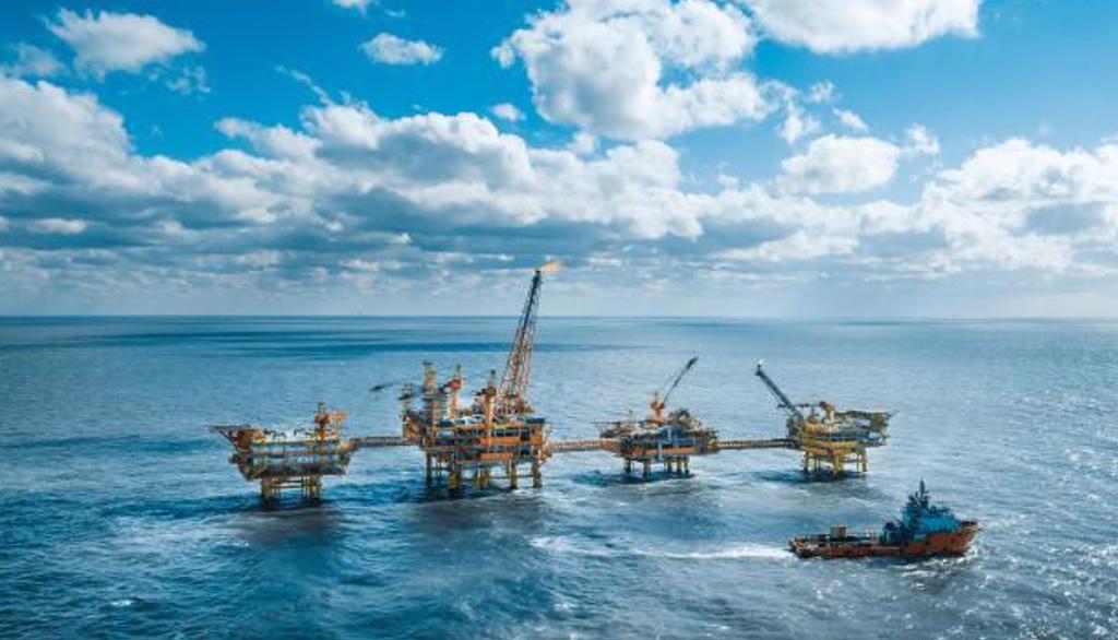 【视频】中国最大海上油田 渤海油田日产量破10万吨